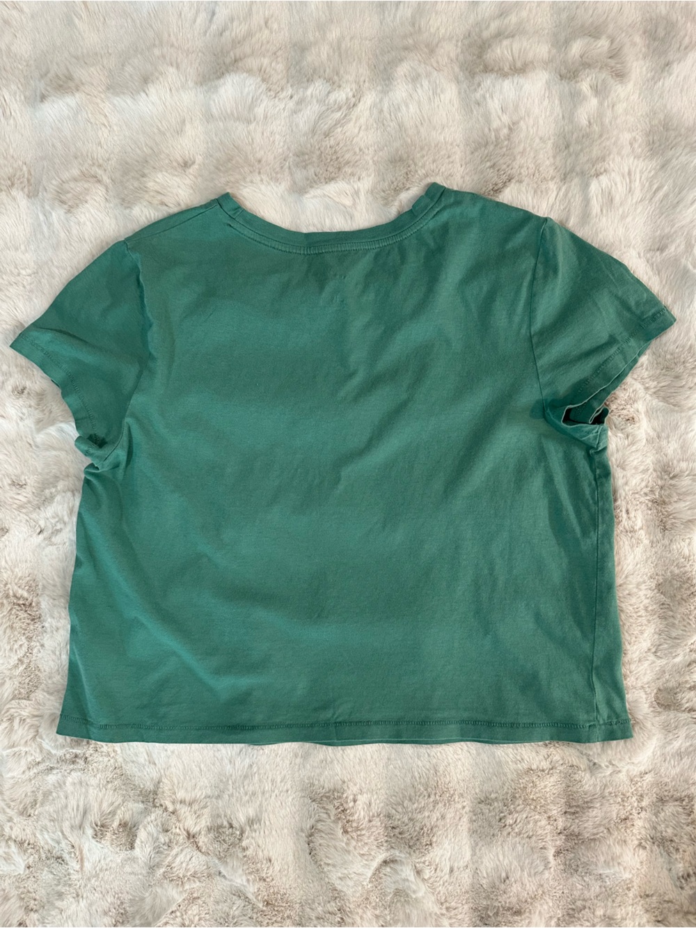 2 Universal Thread Cropped Tees - Picture 5 of 9